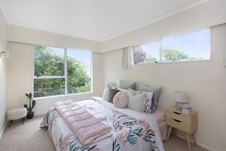 Photo of property in 28 Weka Road, Raumati Beach, Paraparaumu, 5032