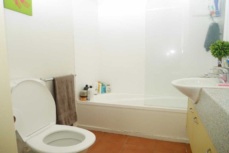 Photo of property in Courtenay Mews Apartments, 16/14 Alpha Street, Te Aro, Wellington, 6011