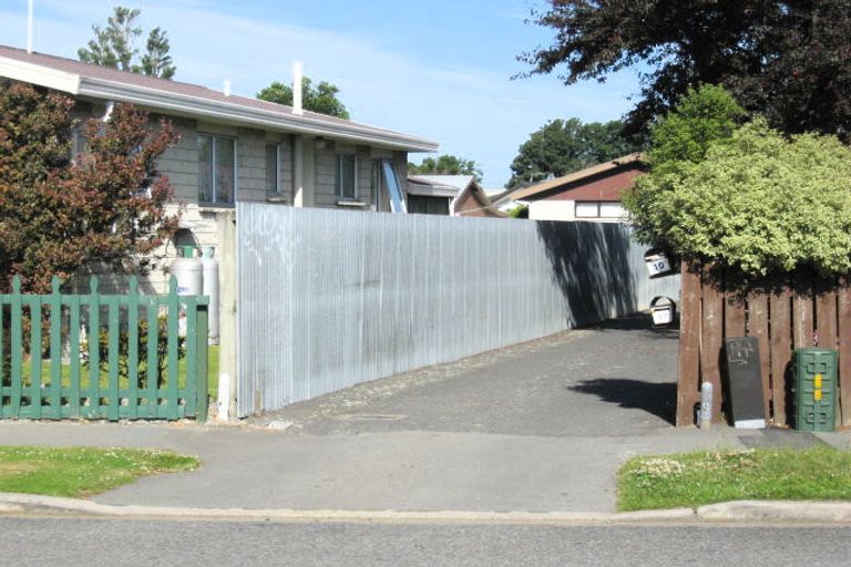 Photo of property in 10 Raymond Road, Bromley, Christchurch, 8062