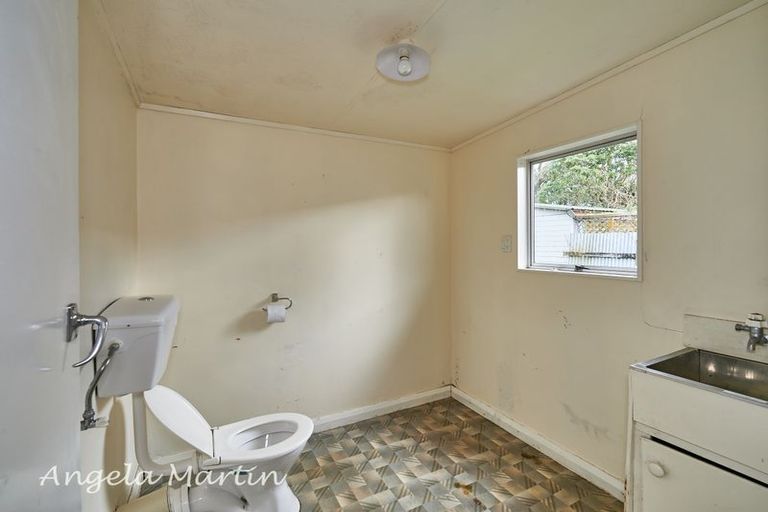 Photo of property in 34 Shamrock Street, Takaro, Palmerston North, 4412