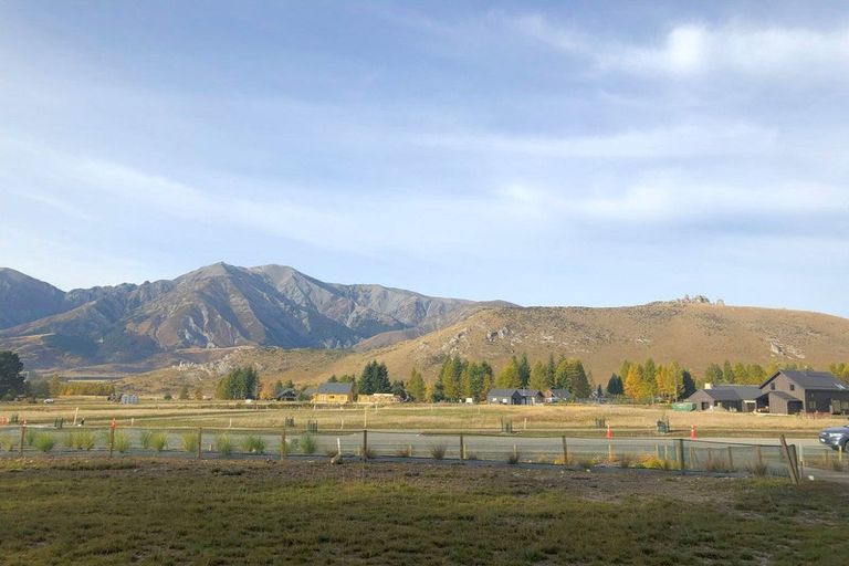 Photo of property in 30 Luge Loop, Castle Hill, 7580