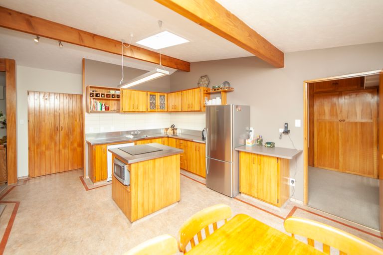 Photo of property in 10 Stormont Place, Avonhead, Christchurch, 8042