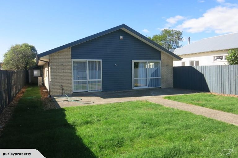 Photo of property in 28 Lincoln Road, Hillmorton, Christchurch, 8024