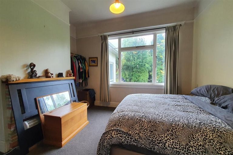 Photo of property in 1 Edward Street, Waimate, 7924