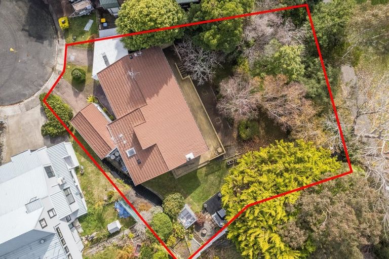 Photo of property in 22 Solander Place, Whitby, Porirua, 5024