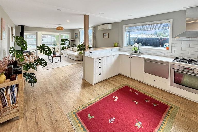 Photo of property in 41 Effingham Street, North New Brighton, Christchurch, 8083