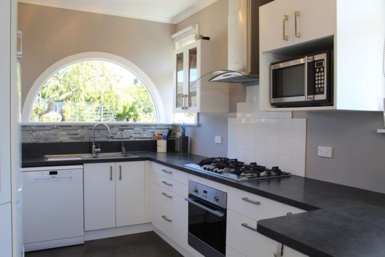 Photo of property in 2 Arthur Street, Holmes Hill, Oamaru, 9401