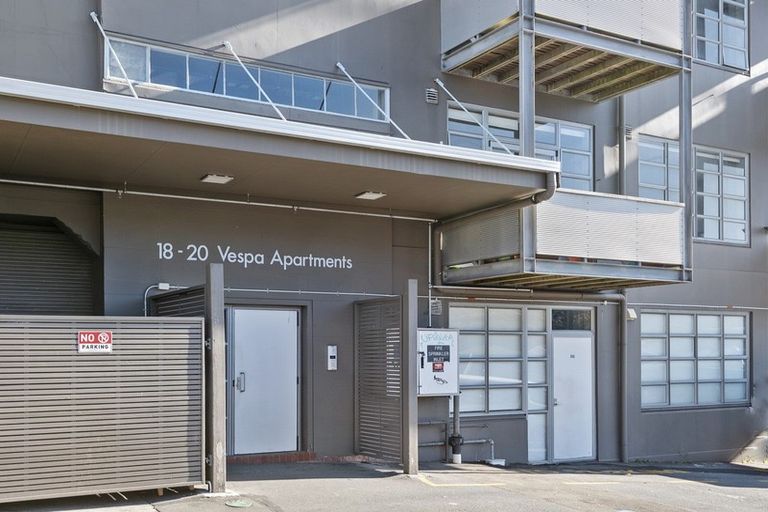 Photo of property in Vespa Apartments, 201/20 Hanson Street, Mount Cook, Wellington, 6021