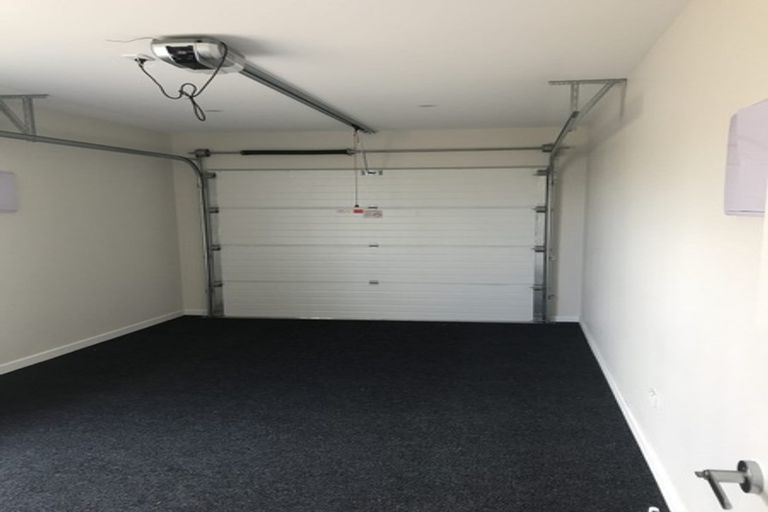 Photo of property in 10 Gunn Way, Hobsonville, Auckland, 0616