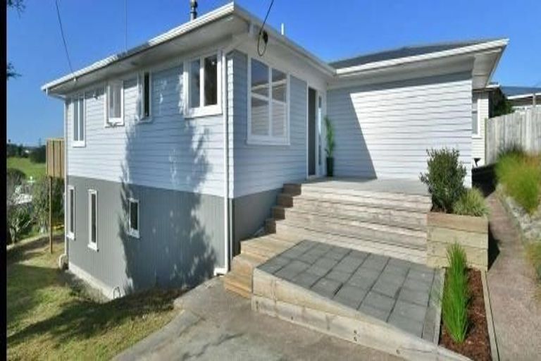Photo of property in 21a Rishworth Avenue, Stanmore Bay, Whangaparaoa, 0932