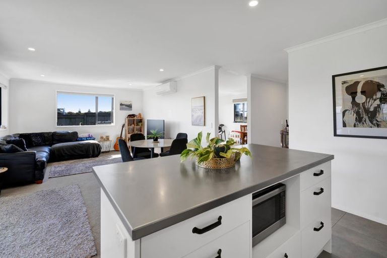 Photo of property in 15 Customhouse Street, Bell Block, New Plymouth, 4312