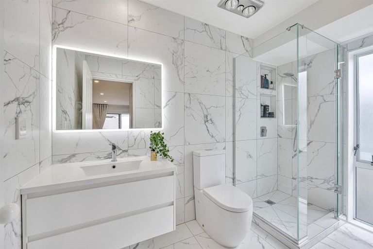 Photo of property in 1 Driscoll Place, Farm Cove, Auckland, 2012