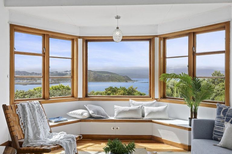 Photo of property in 93 View Road, Houghton Bay, Wellington, 6023