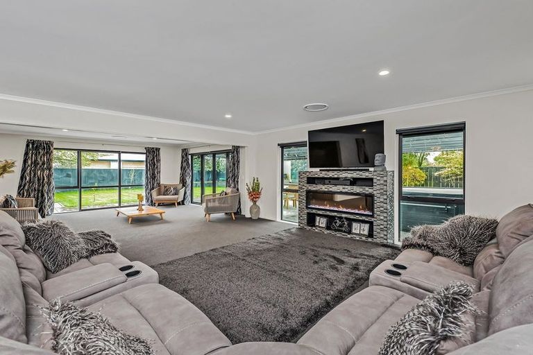 Photo of property in 6b Heritage Close, Rolleston, 7614