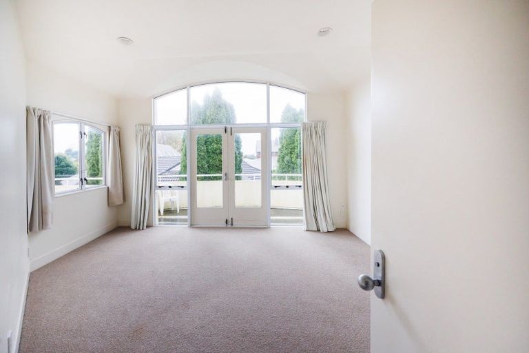 Photo of property in 5 Balcairn Place, Terrace End, Palmerston North, 4410