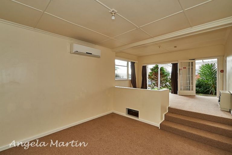 Photo of property in 34 Shamrock Street, Takaro, Palmerston North, 4412