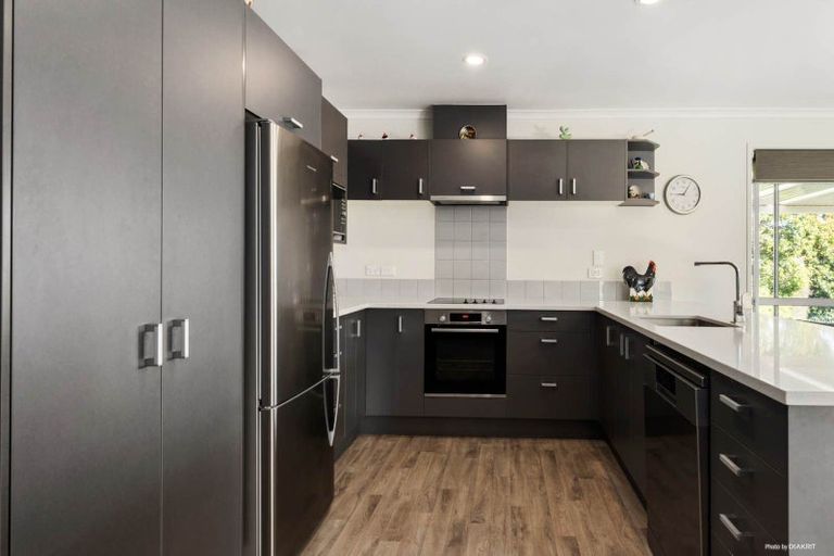 Photo of property in 13a Bayview Drive, Waiuku, 2123