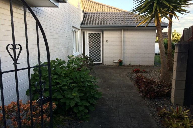 Photo of property in 23 Serrita Avenue, Sunnyhills, Auckland, 2010