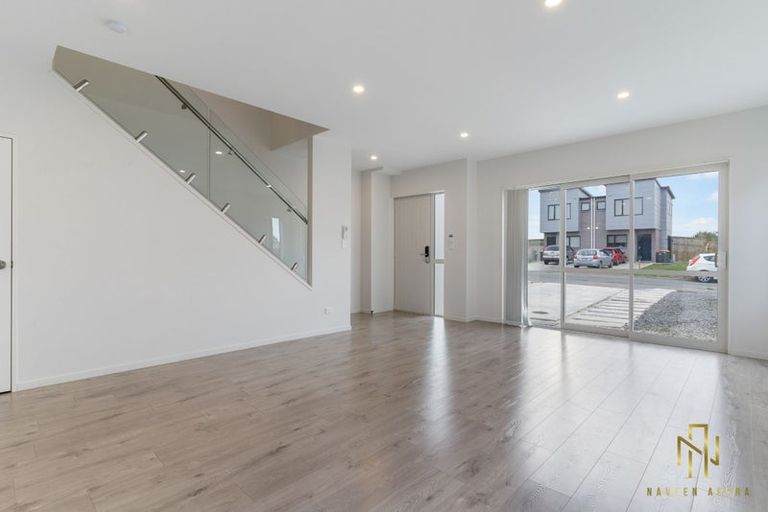 Photo of property in 5b Poruru Close, Papakura, 2110