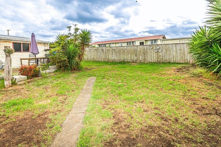 Photo of property in 51 Kowhai Street, Castlecliff, Whanganui, 4501