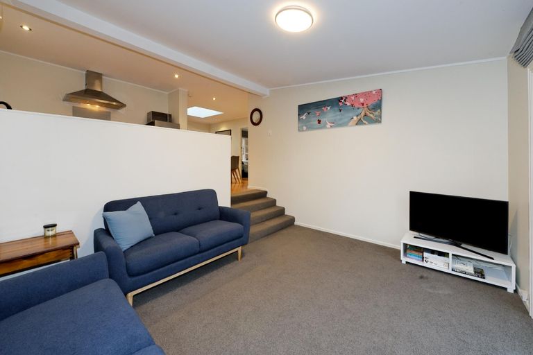 Photo of property in 95 Takahe Road, Titirangi, Auckland, 0604