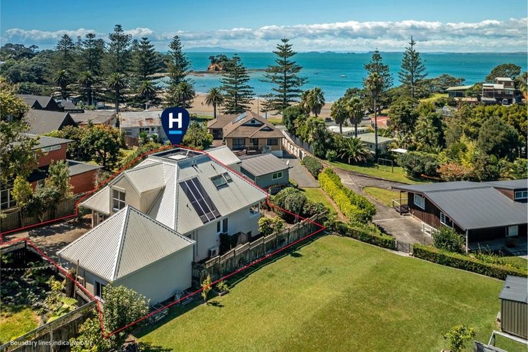 Photo of property in 2/99 Hebron Road, Waiake, Auckland, 0630