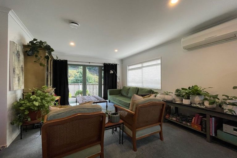 Photo of property in 49 Furlong Crescent, Churton Park, Wellington, 6037