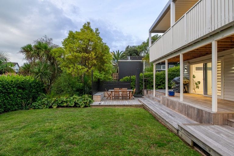 Photo of property in 1/75 Newhaven Terrace, Mairangi Bay, Auckland, 0630