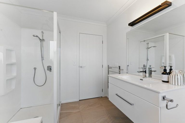 Photo of property in 15a Delhi Avenue, Aramoho, Whanganui, 4500