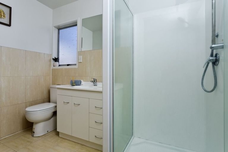 Photo of property in 1/55 Sylvia Road, Hillcrest, Auckland, 0627