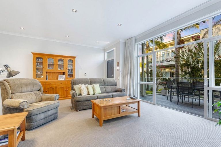 Photo of property in 36 Parkside Drive, Orewa, 0931