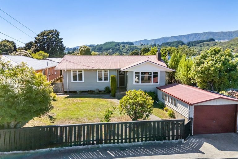 Photo of property in 20 Totara Park Road, Clouston Park, Upper Hutt, 5018