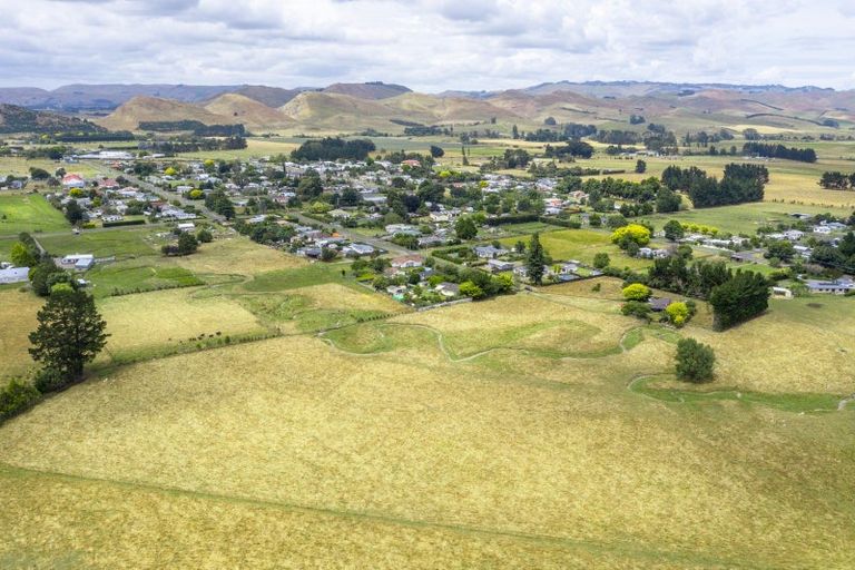 Photo of property in State Highway 2, Takapau, 4203