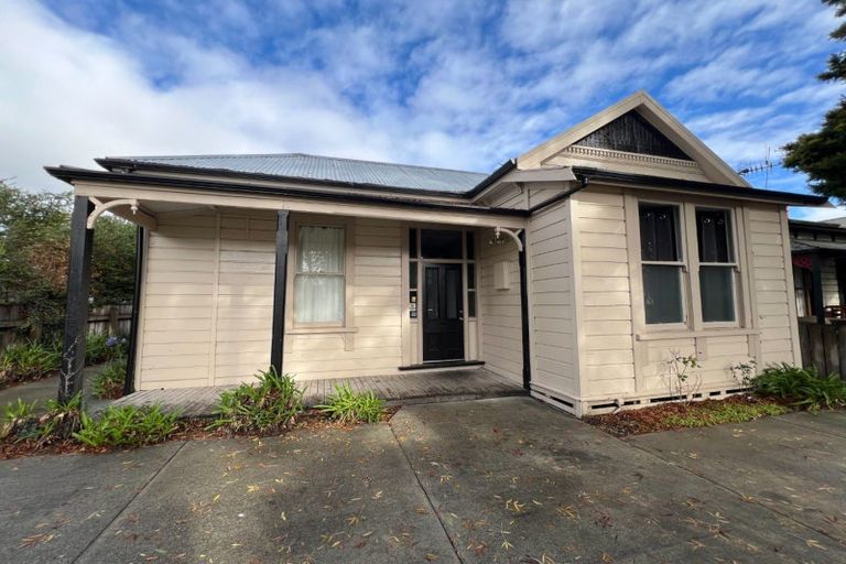 Photo of property in 30 Ada Street, Hokowhitu, Palmerston North, 4410