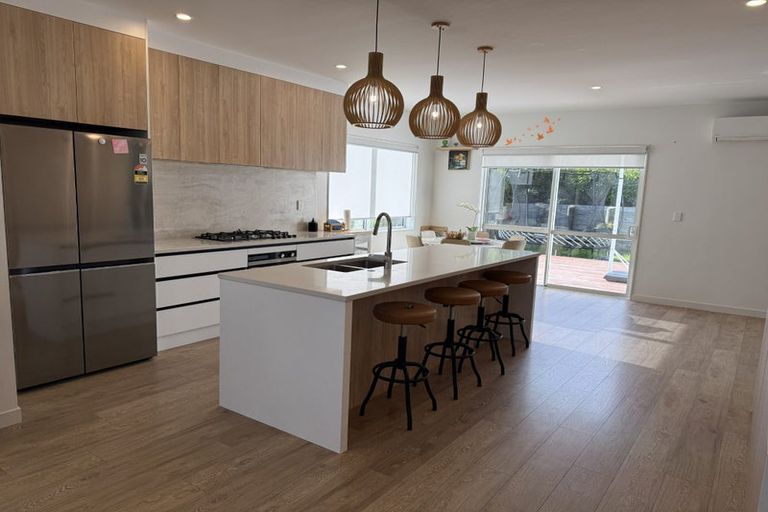 Photo of property in 25 Reserva Crescent, Kumeu, 0810