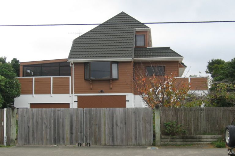 Photo of property in 51 Manly Street, Paraparaumu Beach, Paraparaumu, 5032