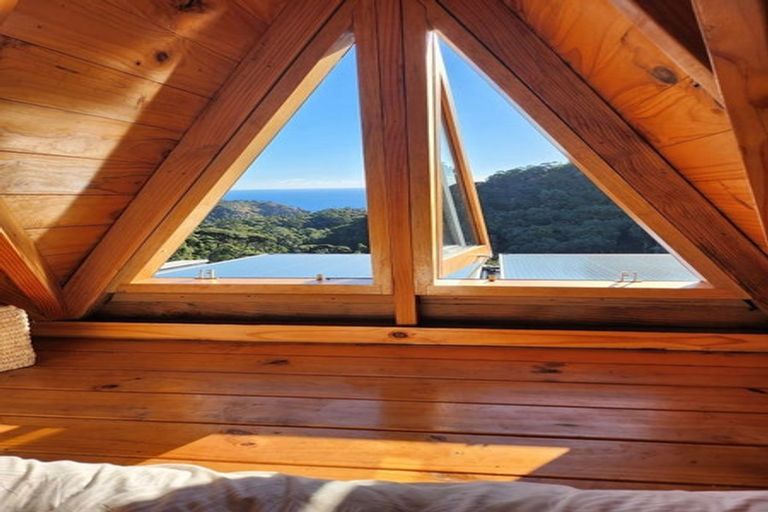 Photo of property in 132 Lone Kauri Road, Karekare, New Lynn, 0772