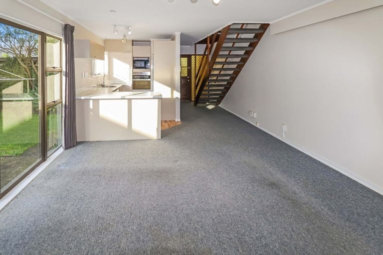 Photo of property in 7/103 Rongotai Road, Kilbirnie, Wellington, 6022