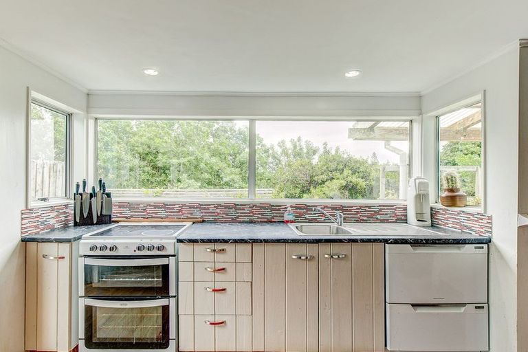 Photo of property in 13 Downes Street, Titahi Bay, Porirua, 5022