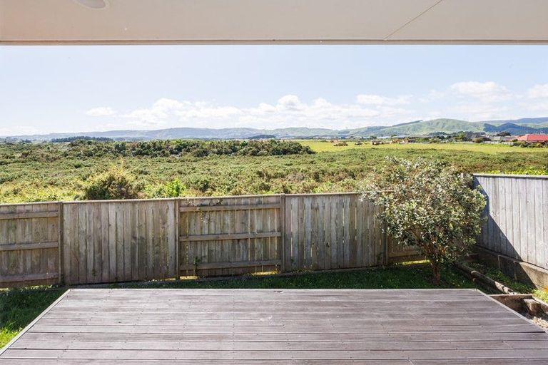 Photo of property in 20 Johnstone Drive, Fitzherbert, Palmerston North, 4410