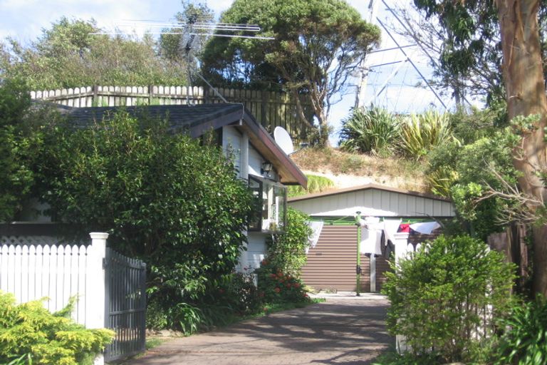 Photo of property in 28 John Witton Drive, Crofton Downs, Wellington, 6035