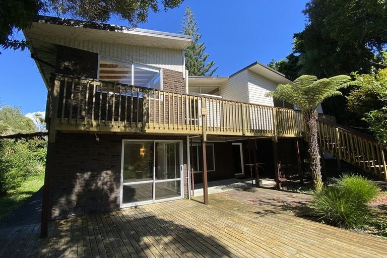 Photo of property in 22 Korotaha Terrace, Rothesay Bay, Auckland, 0630