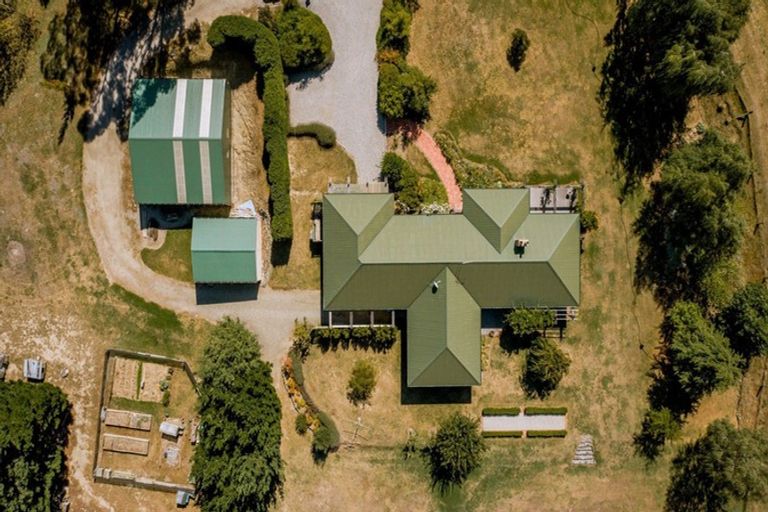 Photo of property in 11 Riverbank Road, Wanaka, 9382
