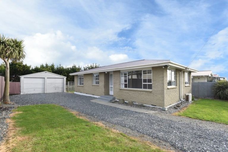 Photo of property in 27 Avon Road, Clifton, Invercargill, 9812