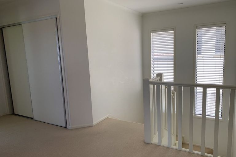 Photo of property in 1 Trimaran Drive, Gulf Harbour, Whangaparaoa, 0930