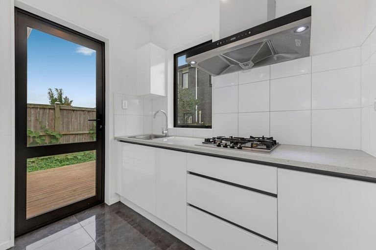 Photo of property in 76 Donegal Park Drive, Flat Bush, Auckland, 2019