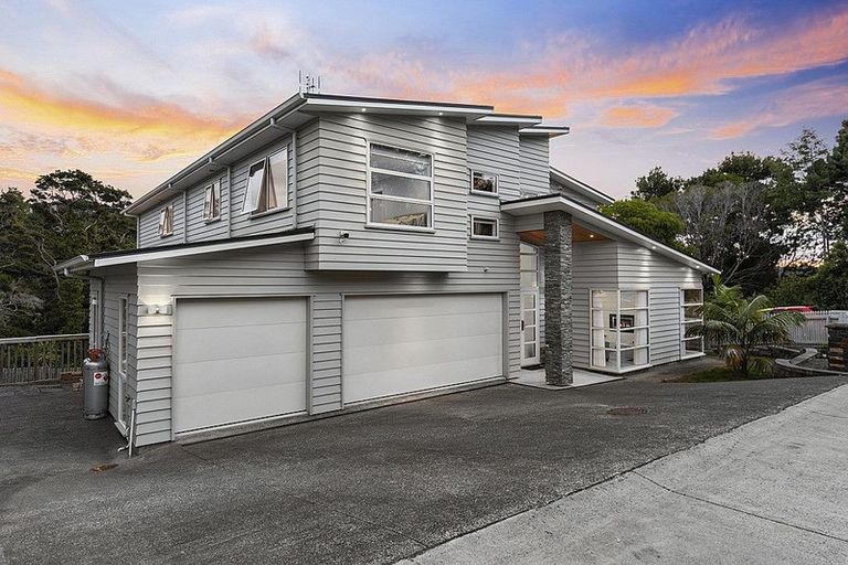 Photo of property in 61 Bernard Magnus Lane, Greenhithe, Auckland, 0632