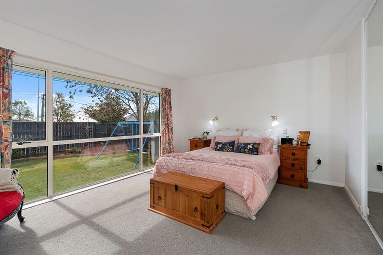 Photo of property in 307 Lake Terrace Road, Shirley, Christchurch, 8061