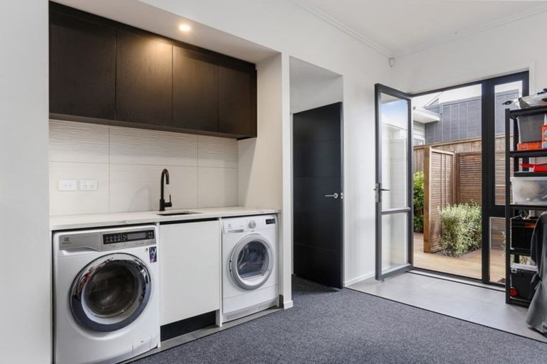 Photo of property in 32 Tuatua Road, Hobsonville, Auckland, 0616