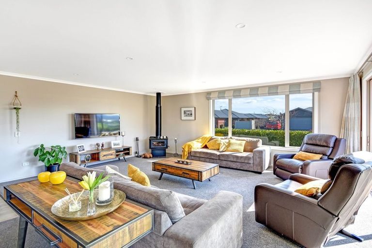 Photo of property in 3 Stratton Way, Mosgiel, 9024